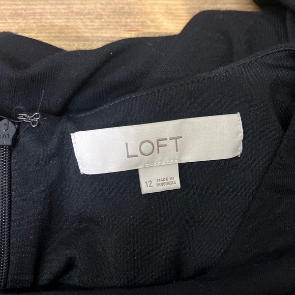 Loft Dress - Picture 3 of 4